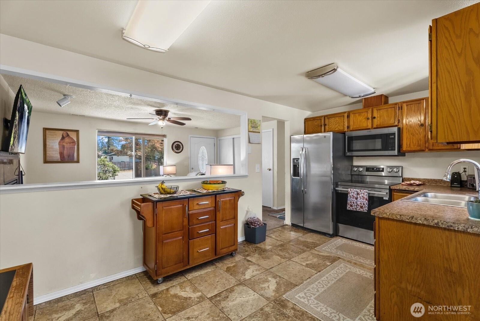 19408 9th Avenue Property Photo 8