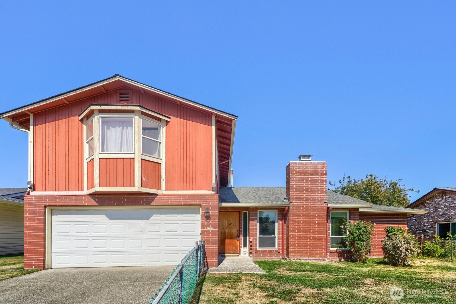 1905 20th Street Property Photo 2