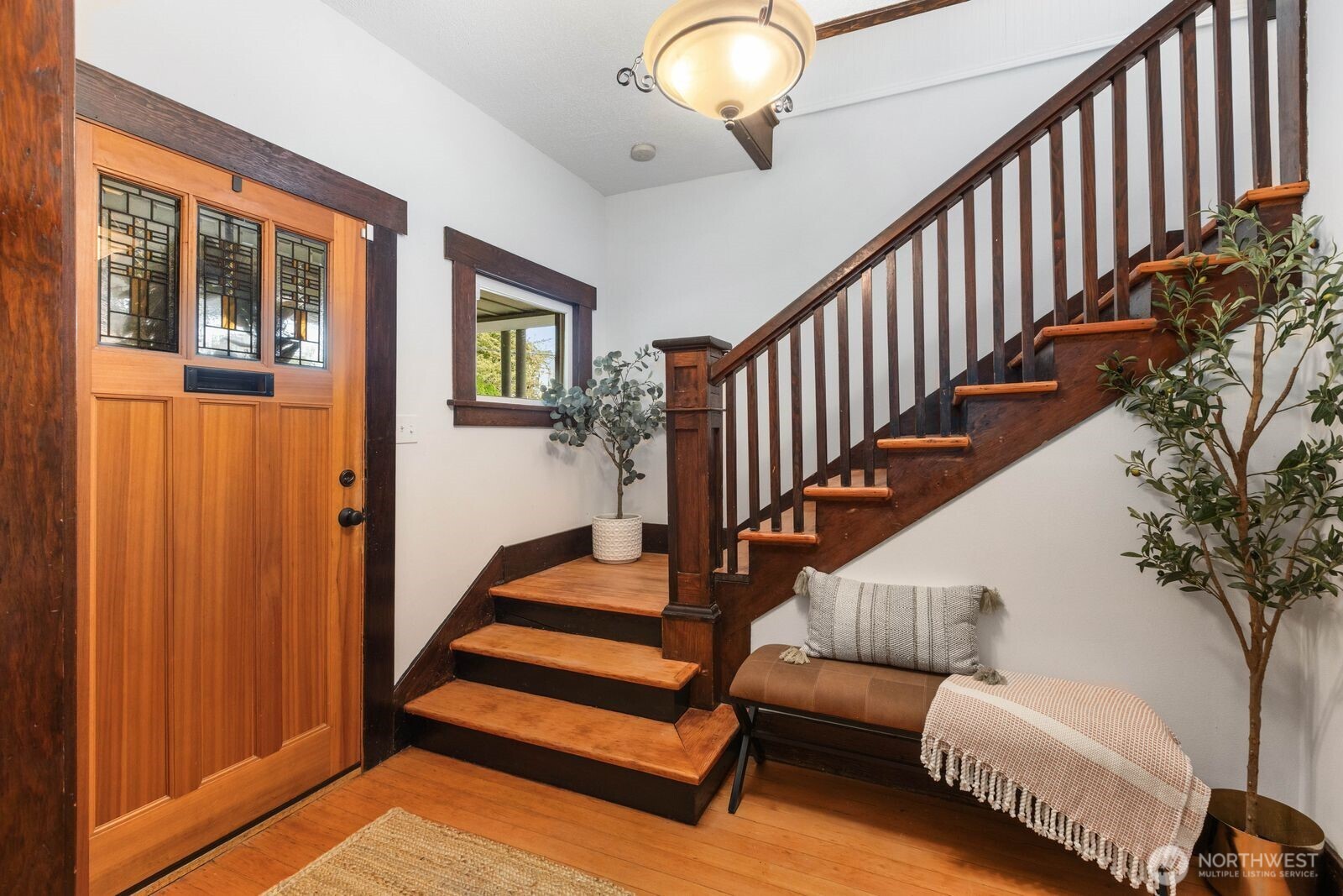 1043 S Cloverdale Street Property Photo 4