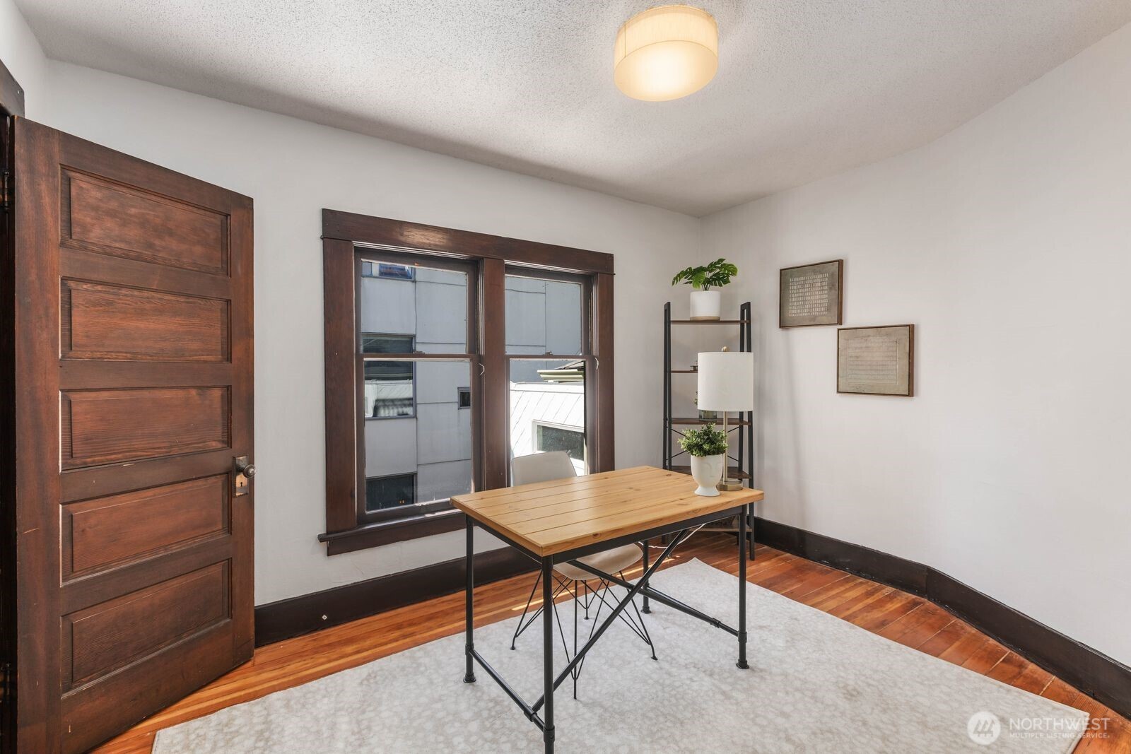 1043 S Cloverdale Street Property Photo 23