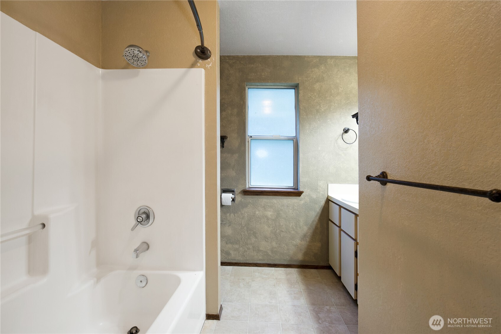 2812 60th Lane D Property Photo 13