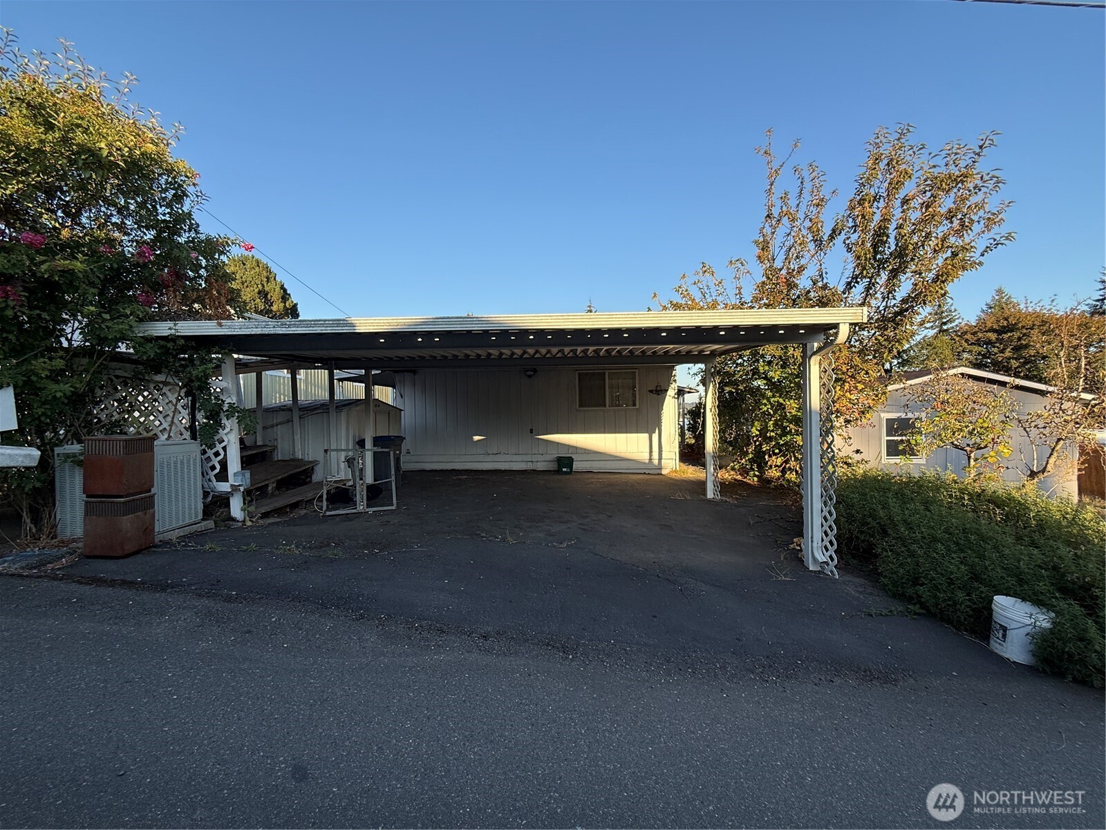 1911 1st Avenue Property Photo 2