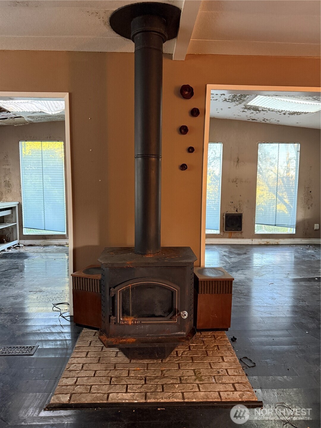 1911 1st Avenue Property Photo 4