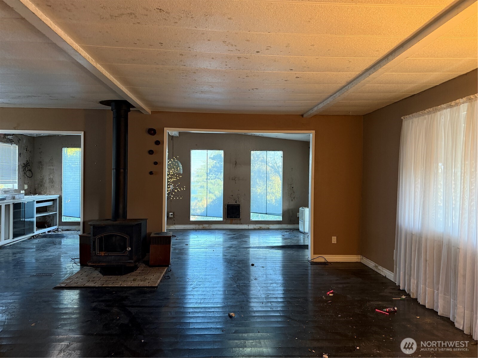 1911 1st Avenue Property Photo 5