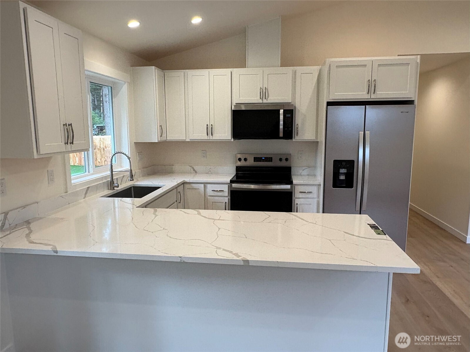 8672 Bell Court Property Photo 4