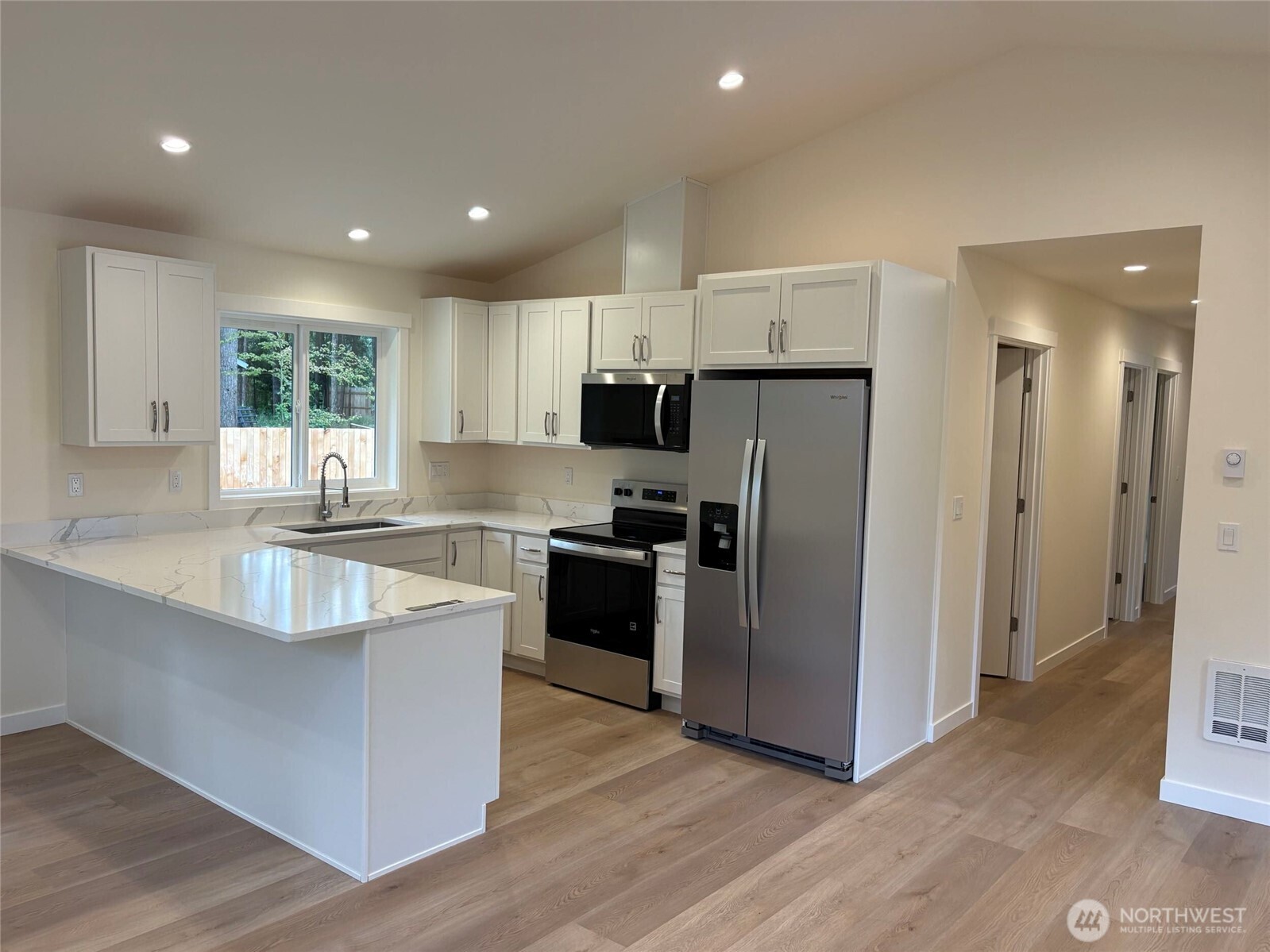 8672 Bell Court Property Photo 7