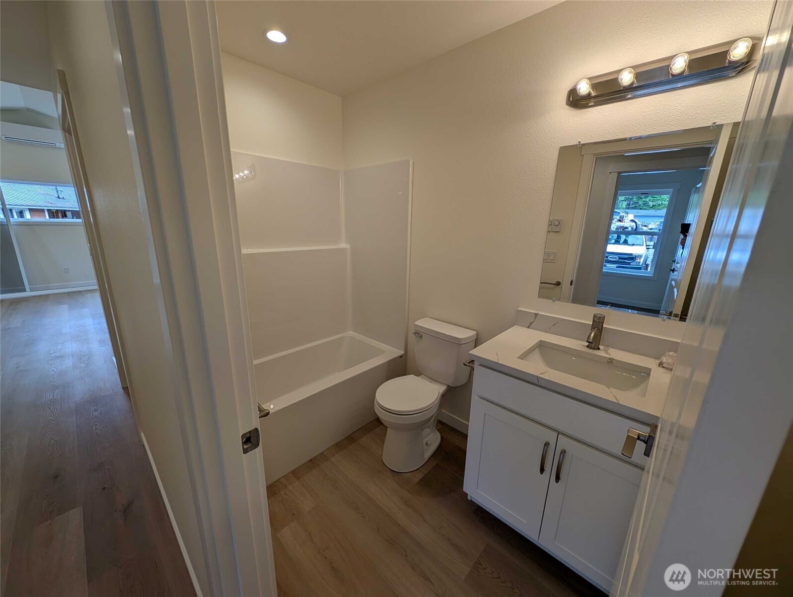 8672 Bell Court Property Photo 9