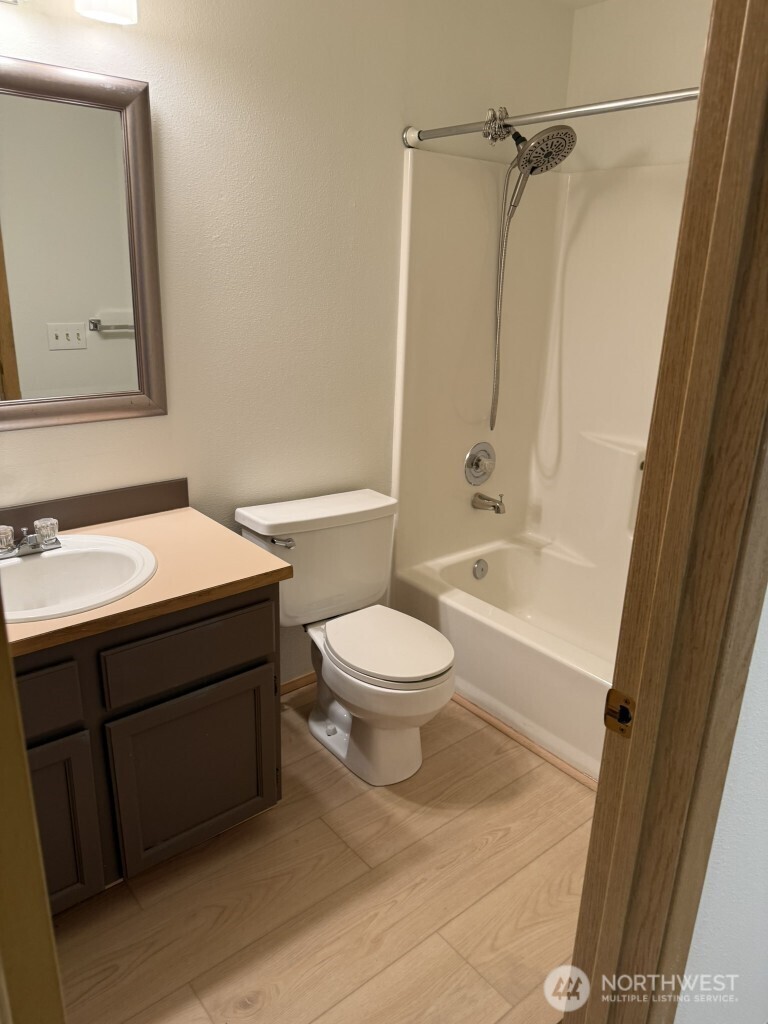 28026 230th Avenue Property Photo 5