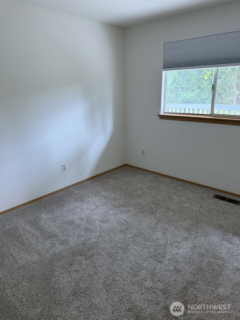 28026 230th Avenue Property Photo 6