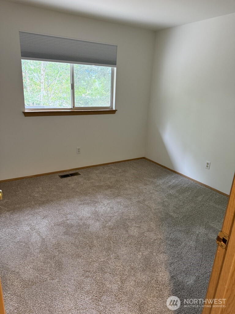 28026 230th Avenue Property Photo 7