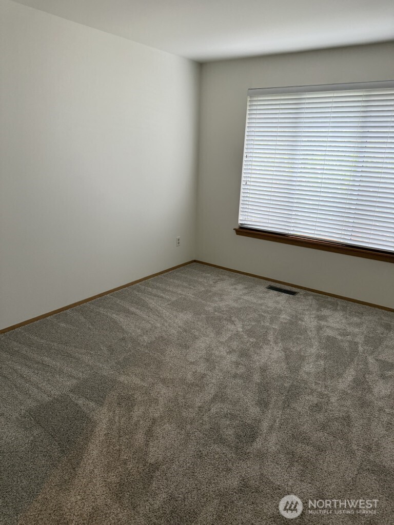 28026 230th Avenue Property Photo 9