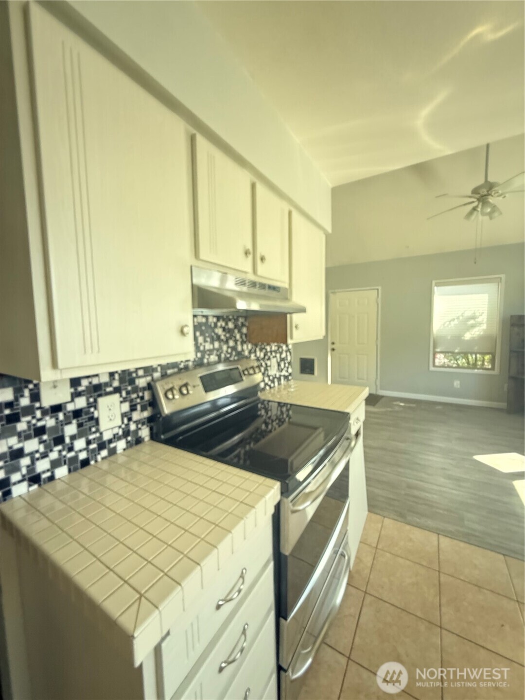 301 N Washington Avenue Property Photo 9