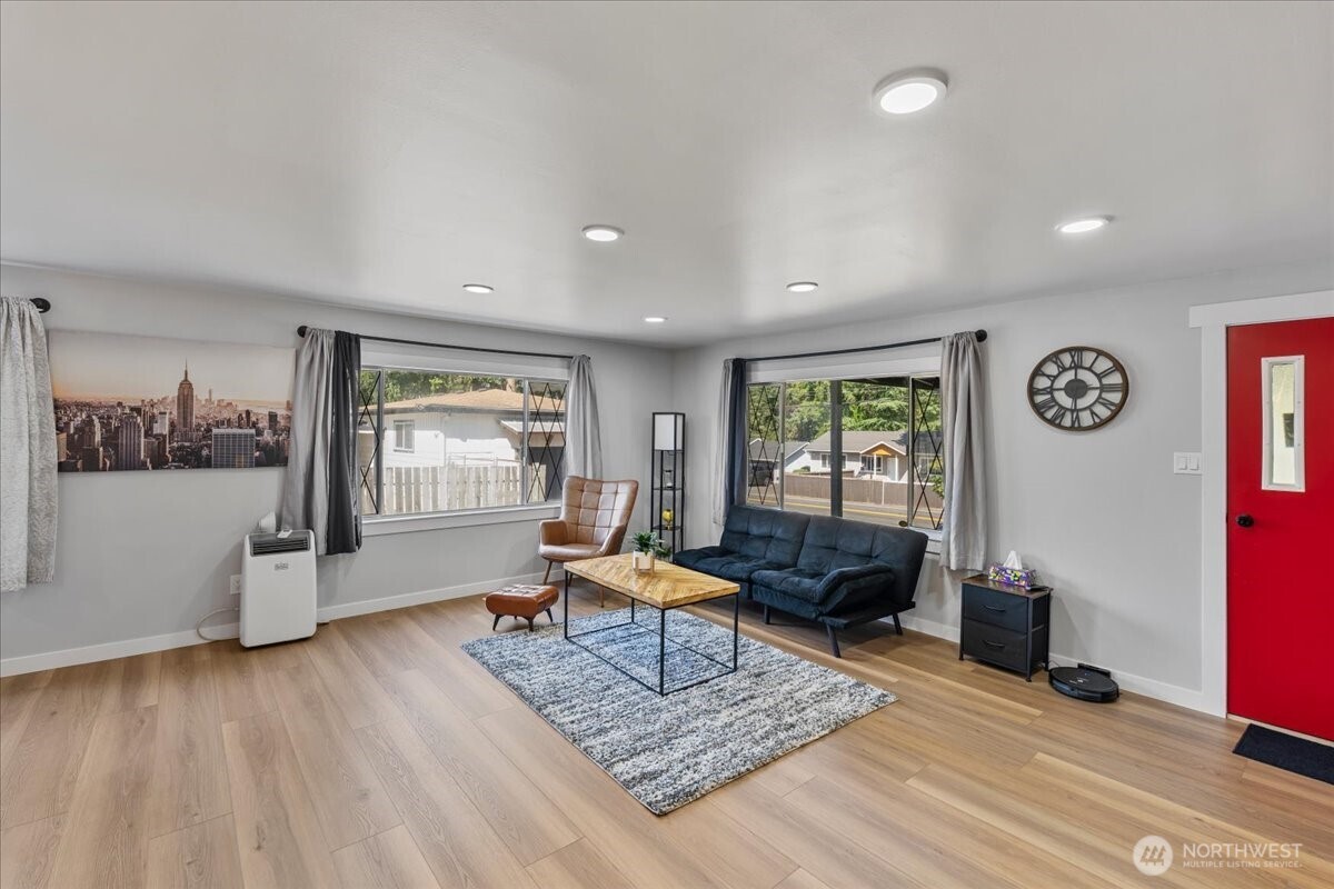18033 116th Avenue Property Photo 6