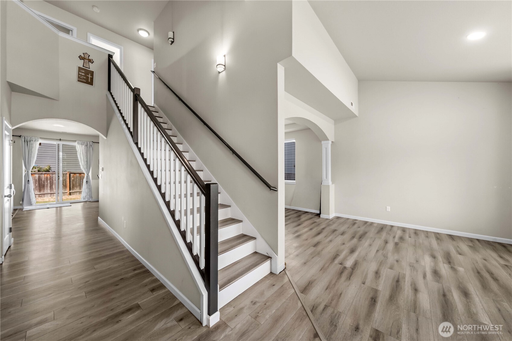 415 Buell Street Property Photo 12