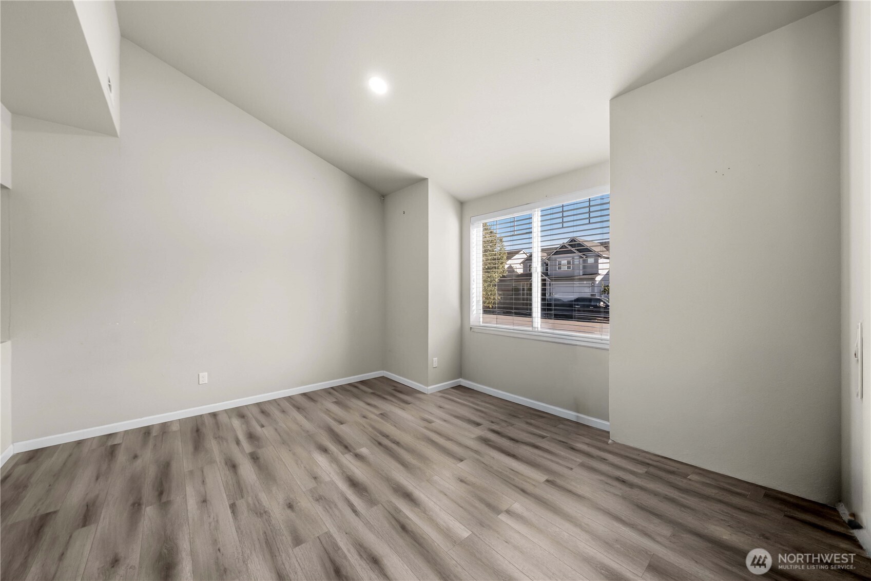 415 Buell Street Property Photo 13