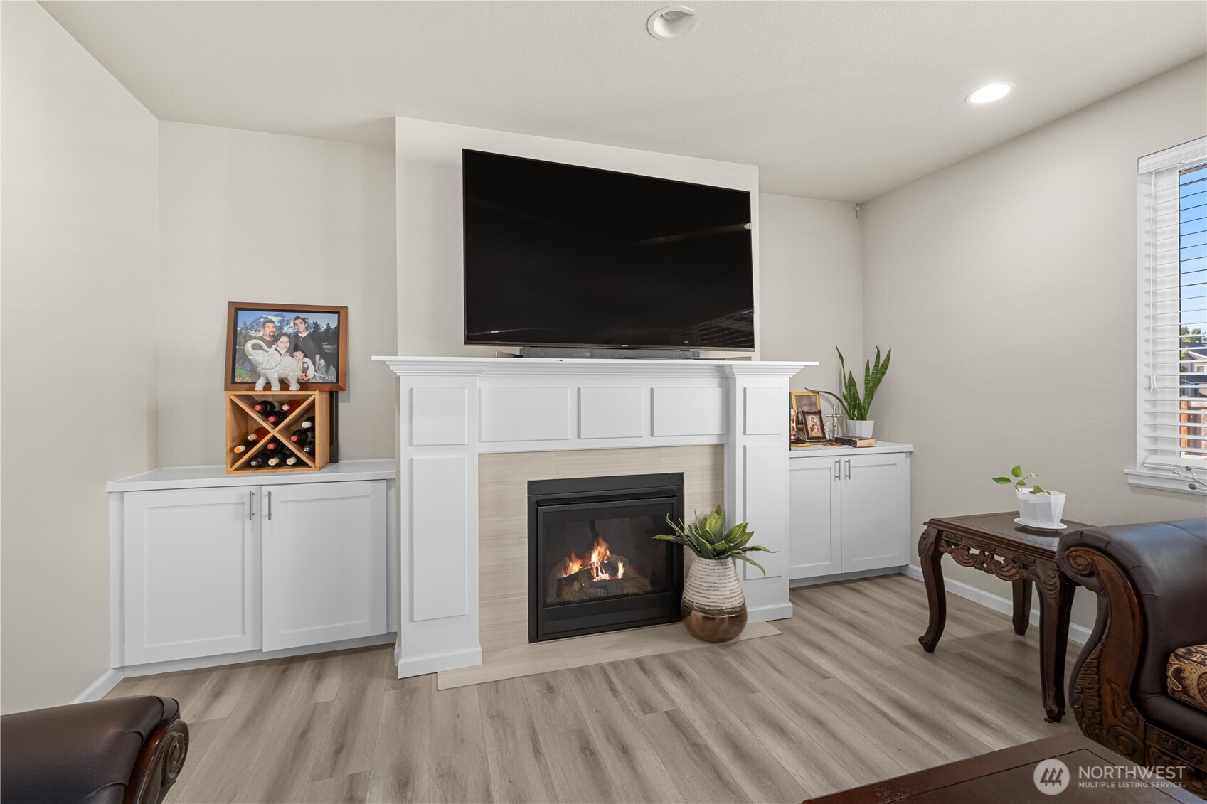 415 Buell Street Property Photo 16