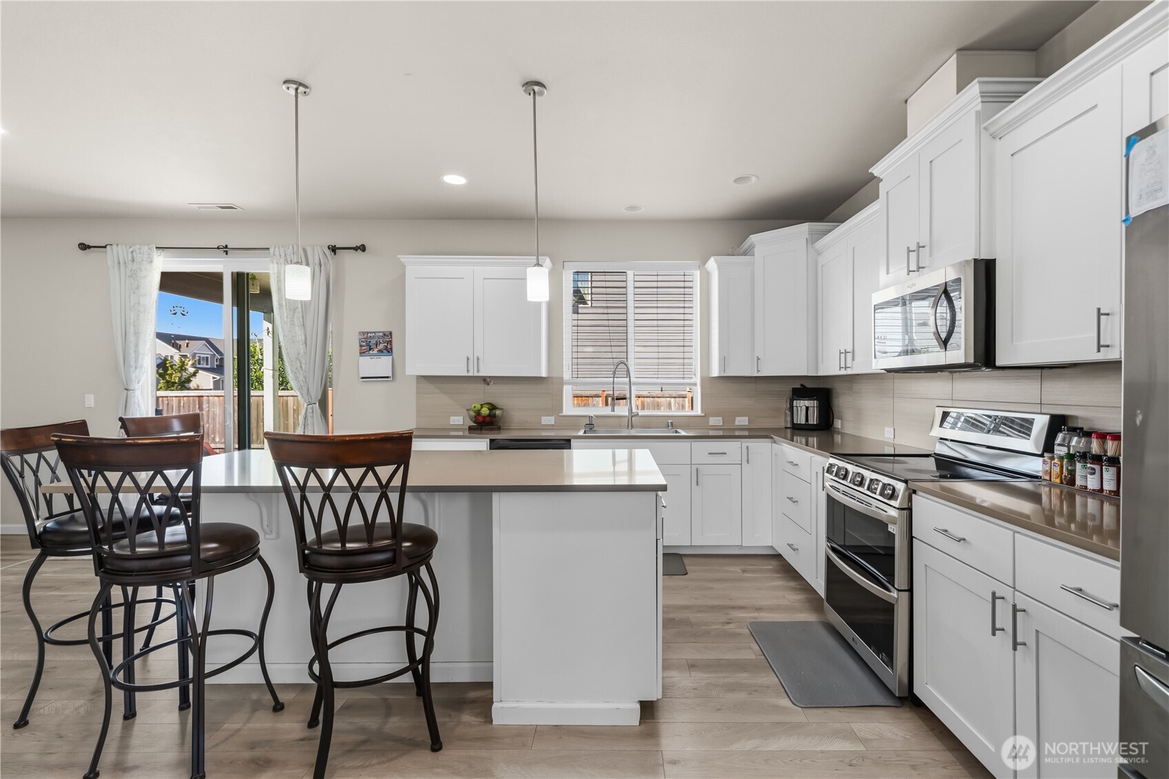 415 Buell Street Property Photo 18