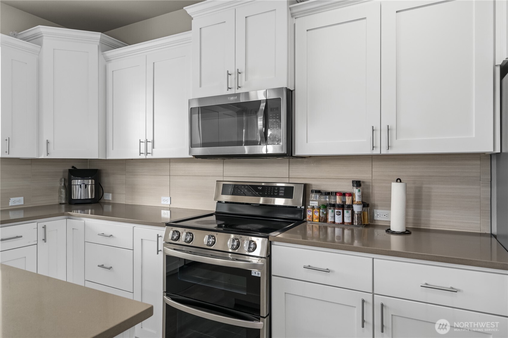 415 Buell Street Property Photo 19