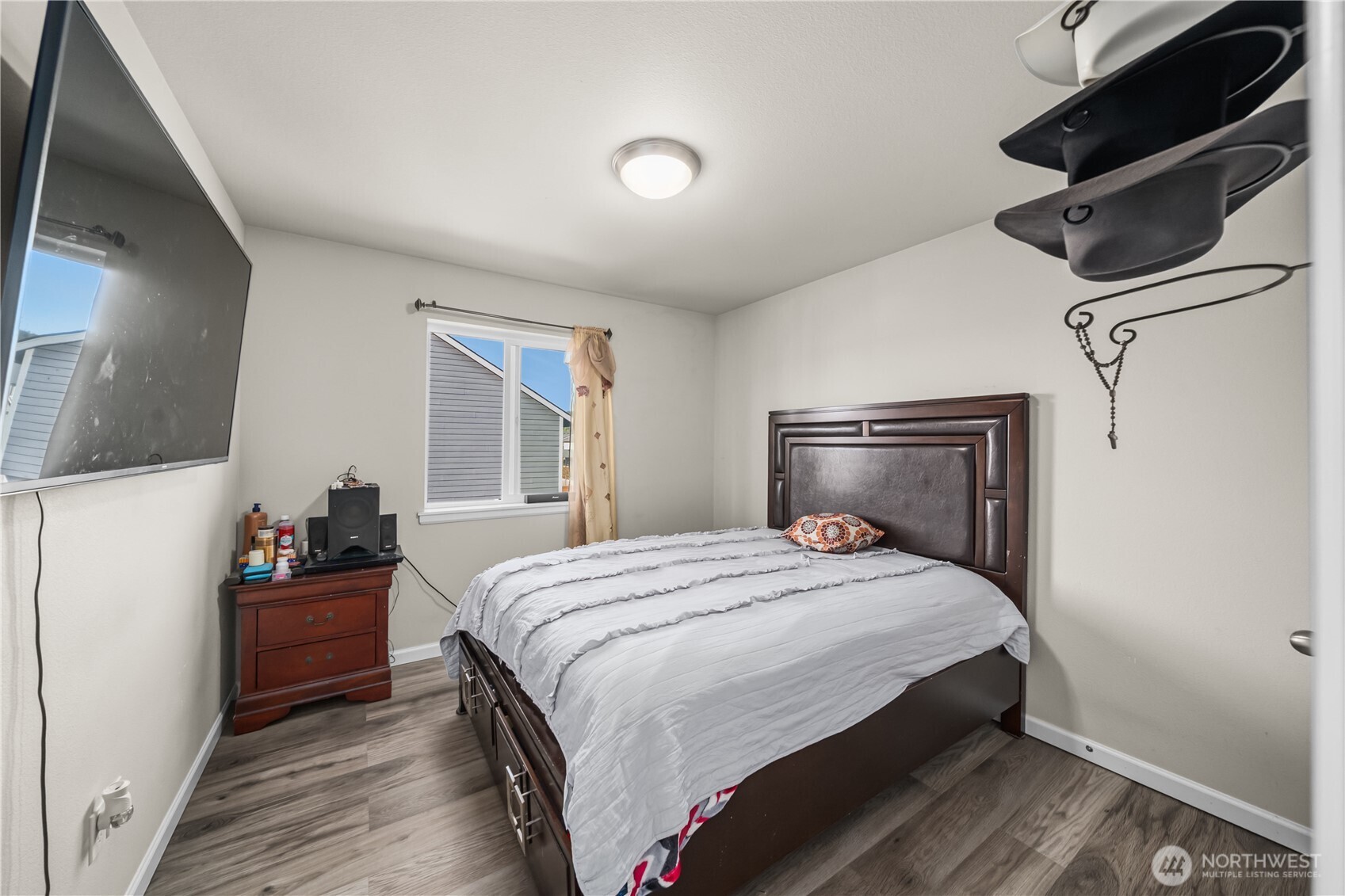 415 Buell Street Property Photo 30