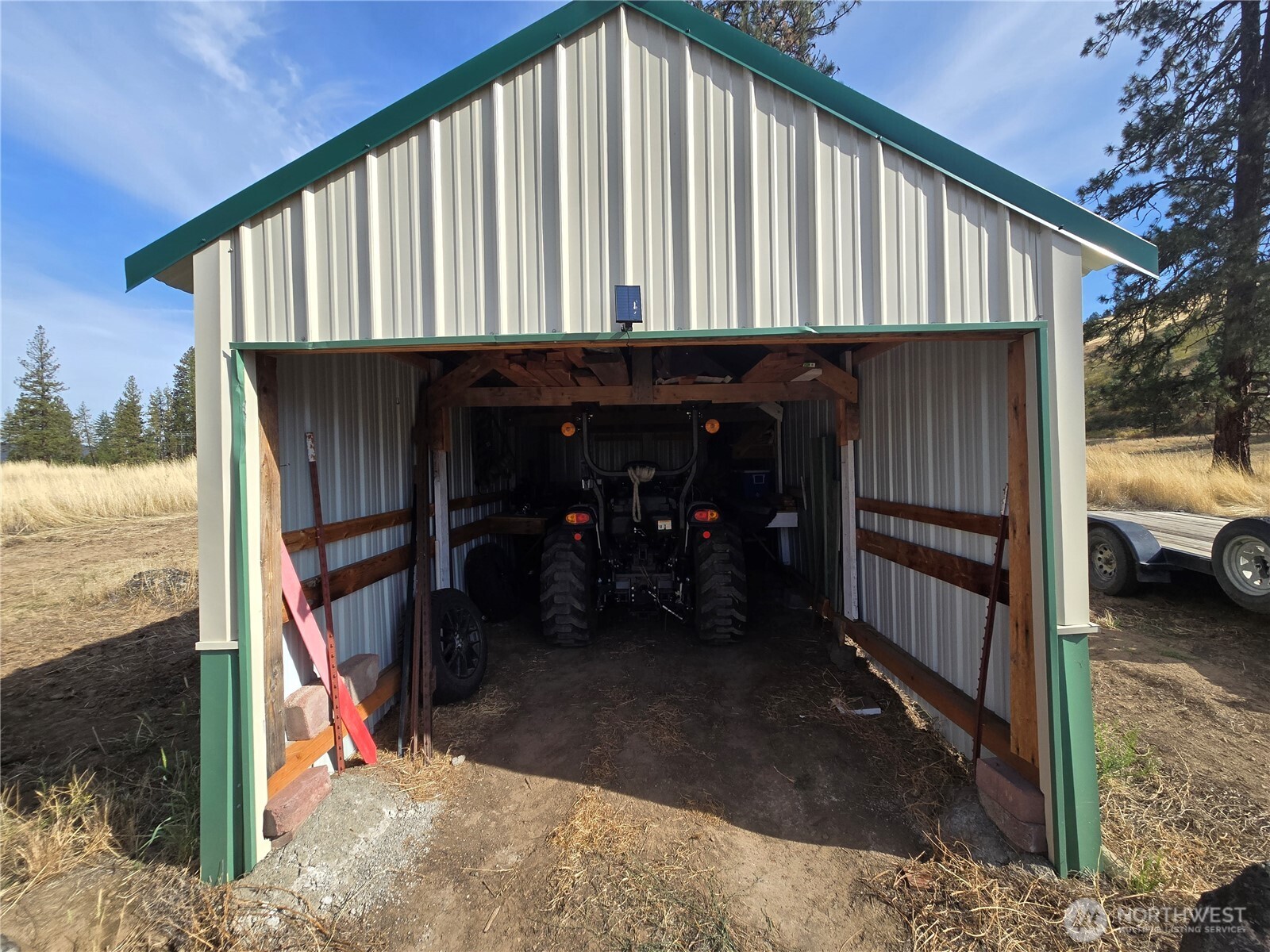 4297 Bissell Road Property Photo 7