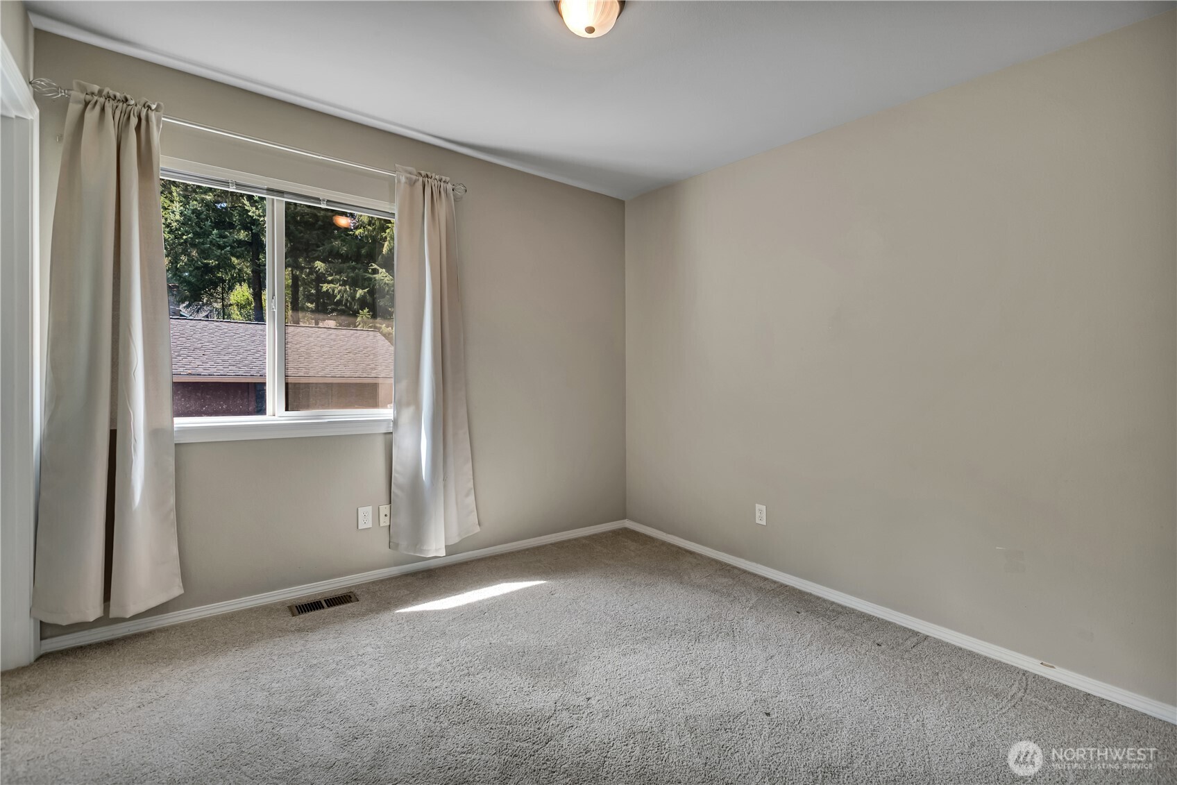 4004 70th Avenue Property Photo 27