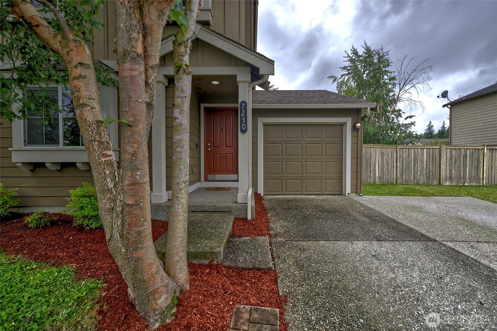 7230 286th Place Property Photo 3