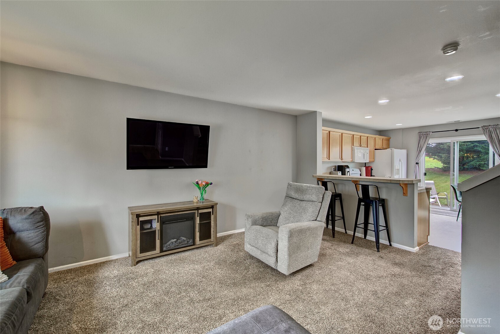 7230 286th Place Property Photo 6
