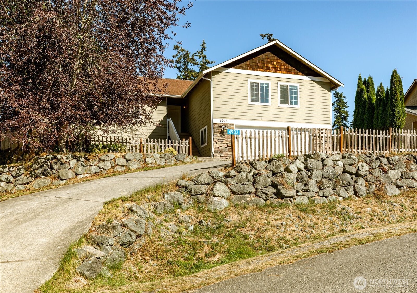 4903 Reindeer Road Property Photo 3
