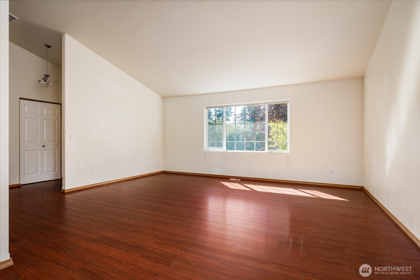 4903 Reindeer Road Property Photo 5