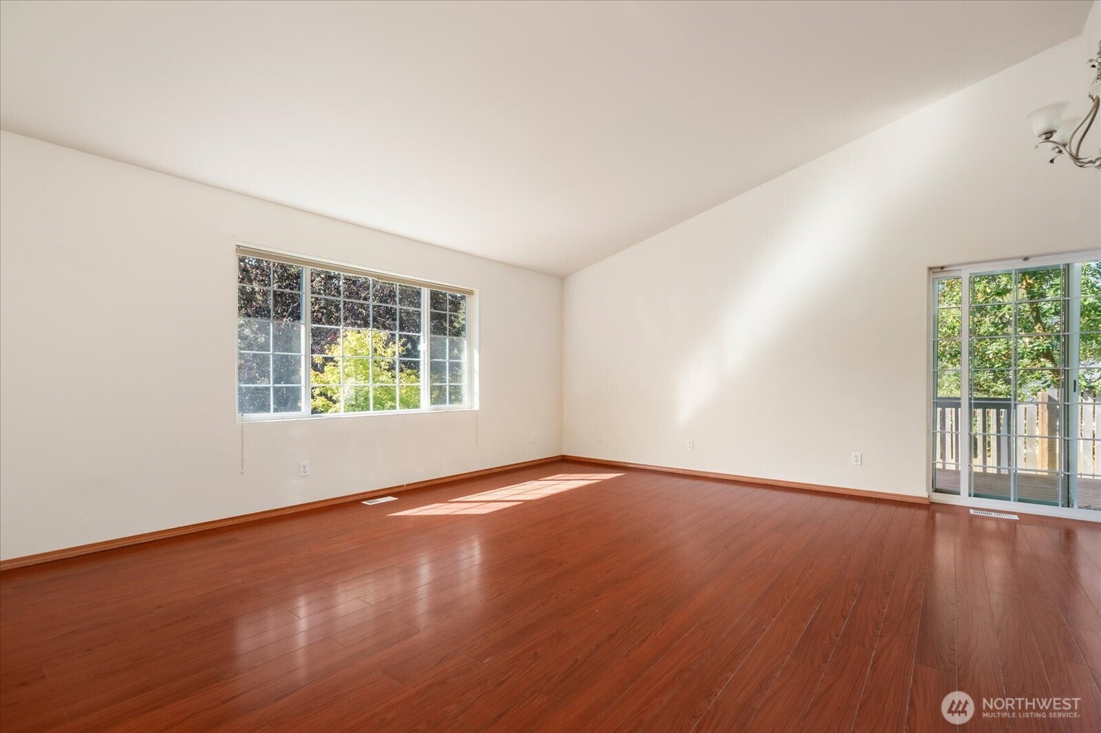 4903 Reindeer Road Property Photo 6