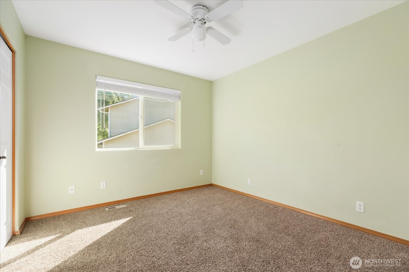 4903 Reindeer Road Property Photo 20