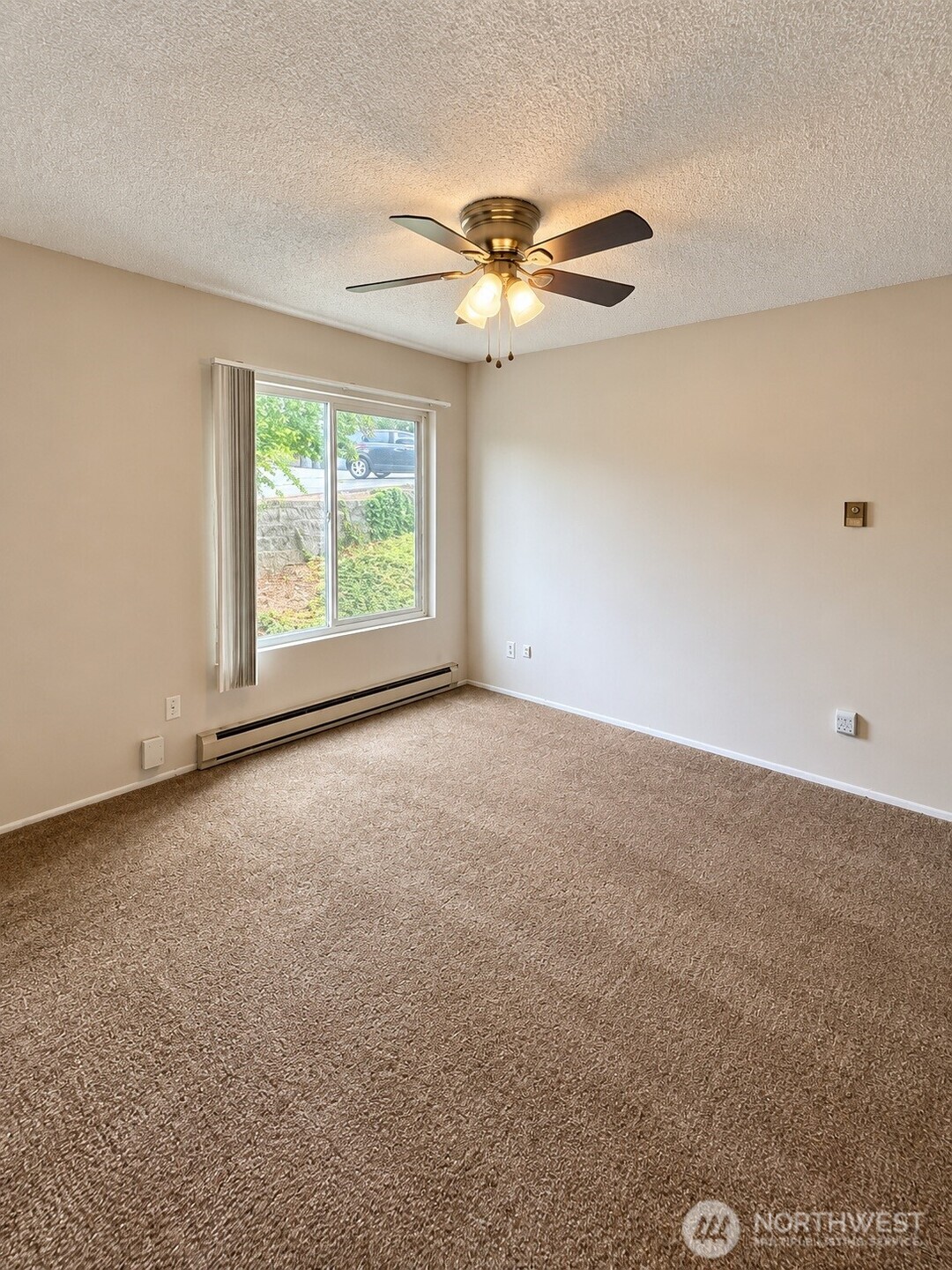924 Shorewood Drive E56 Property Photo 7
