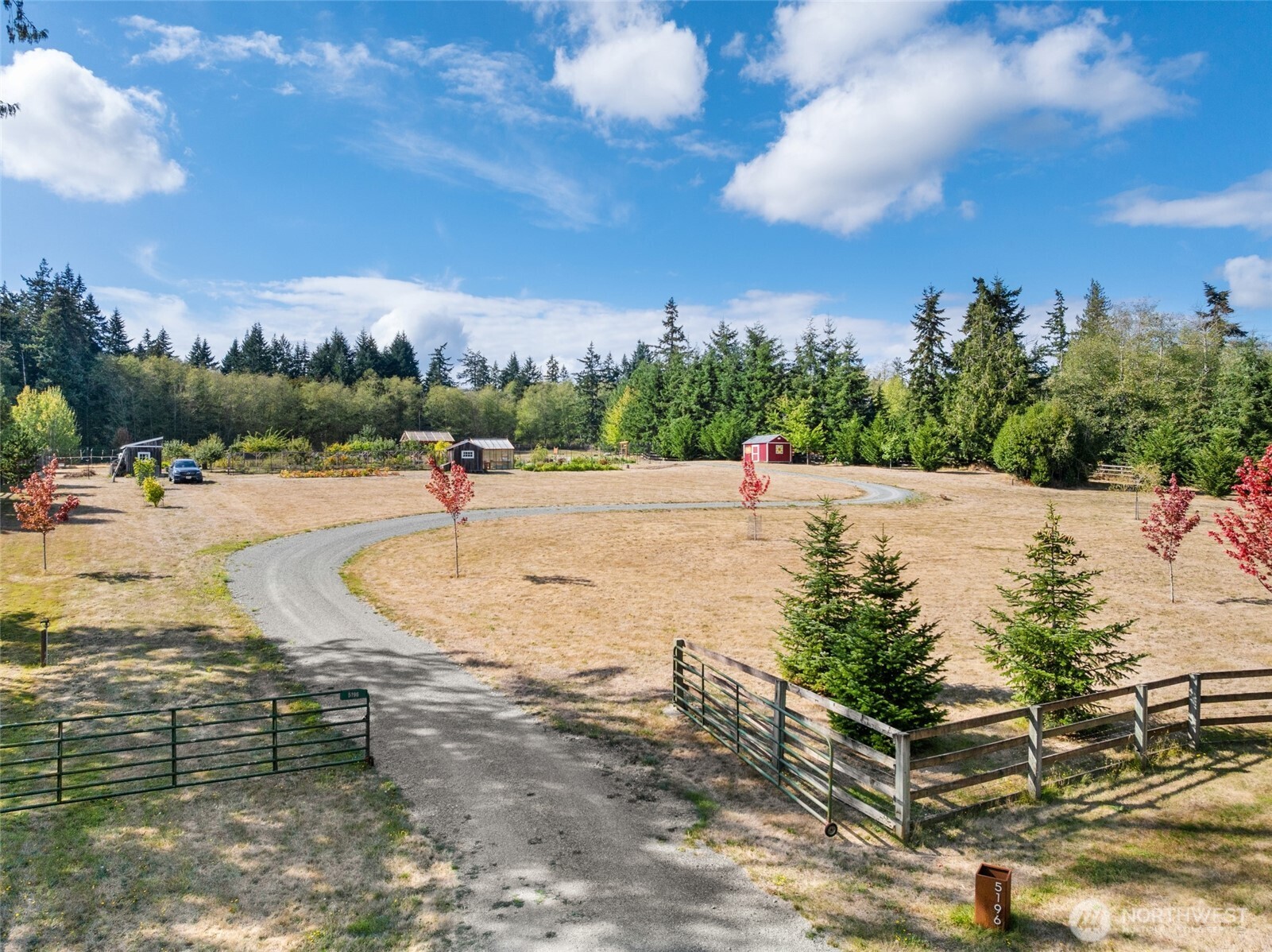 5196 Foxglove Lane Property Photo 2
