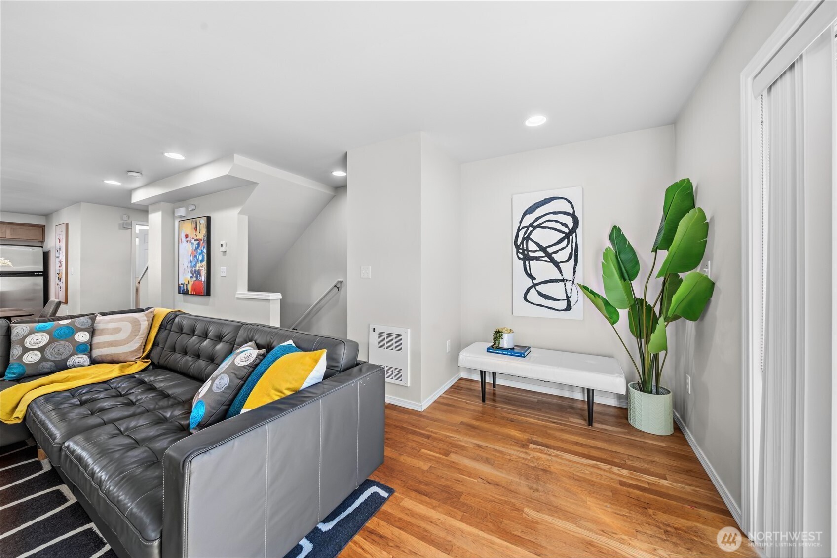 12325 10th Place D Property Photo 5