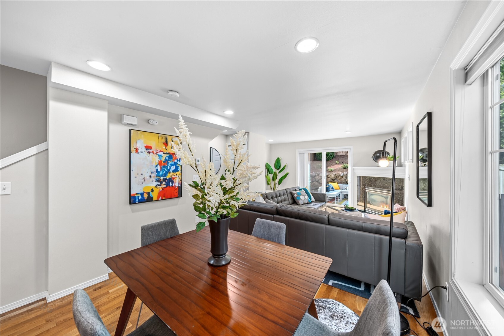 12325 10th Place D Property Photo 6