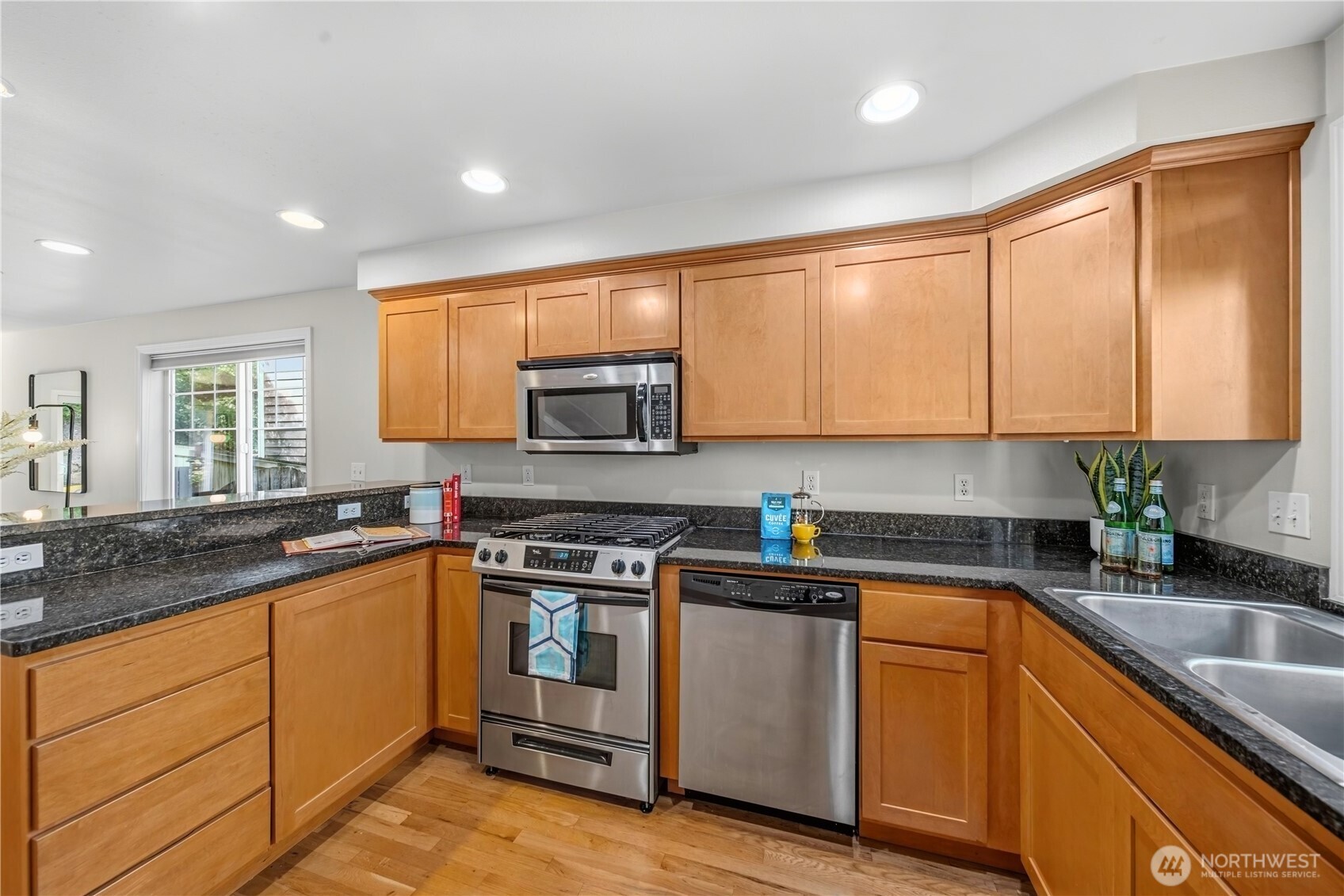 12325 10th Place D Property Photo 10