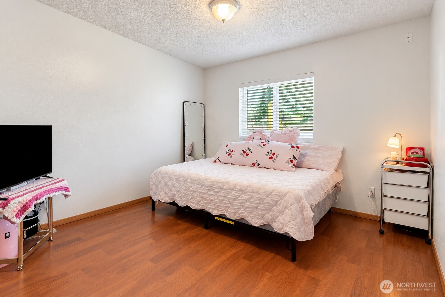 720 190th Street Property Photo 14