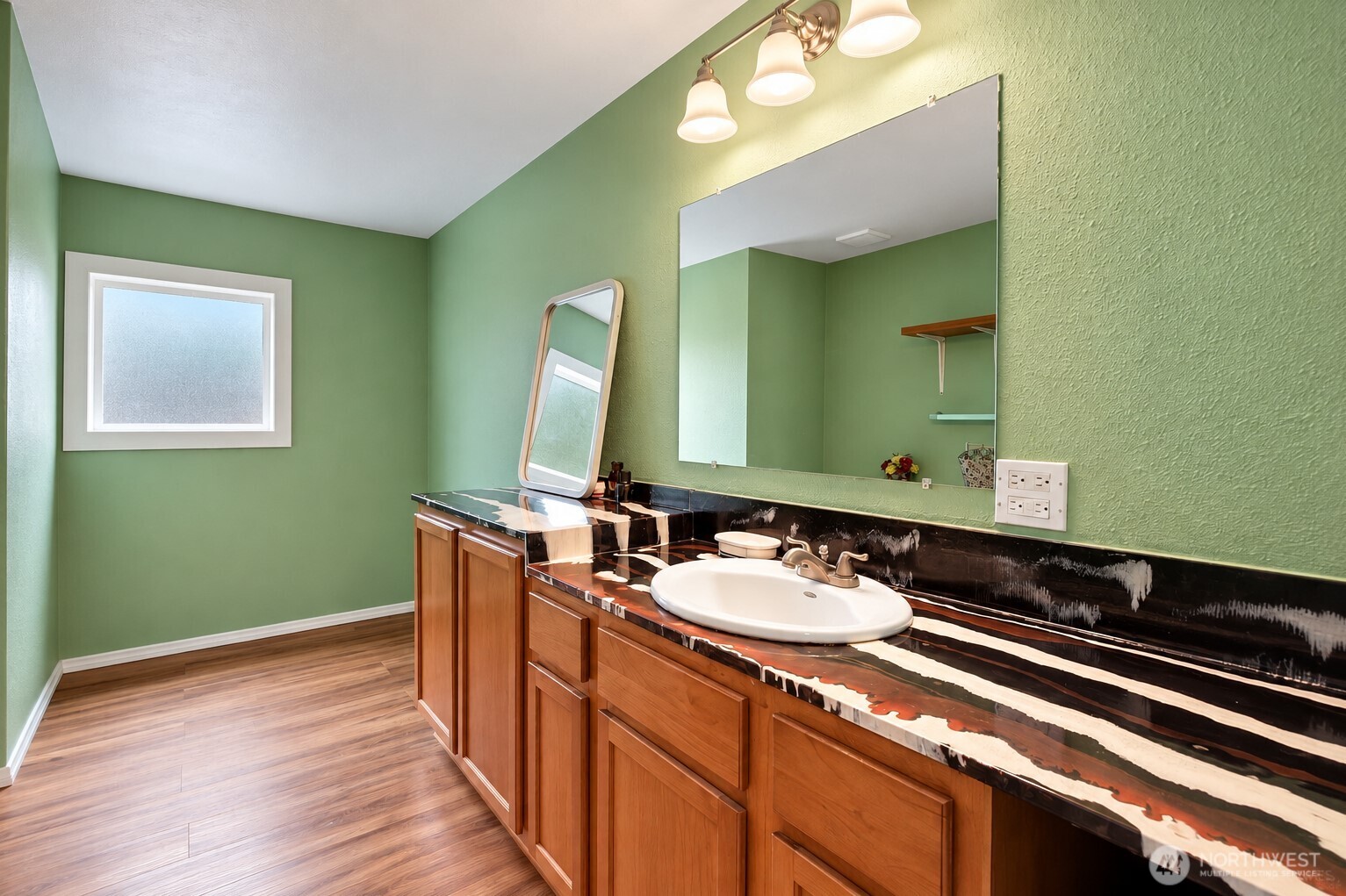 720 190th Street Property Photo 18