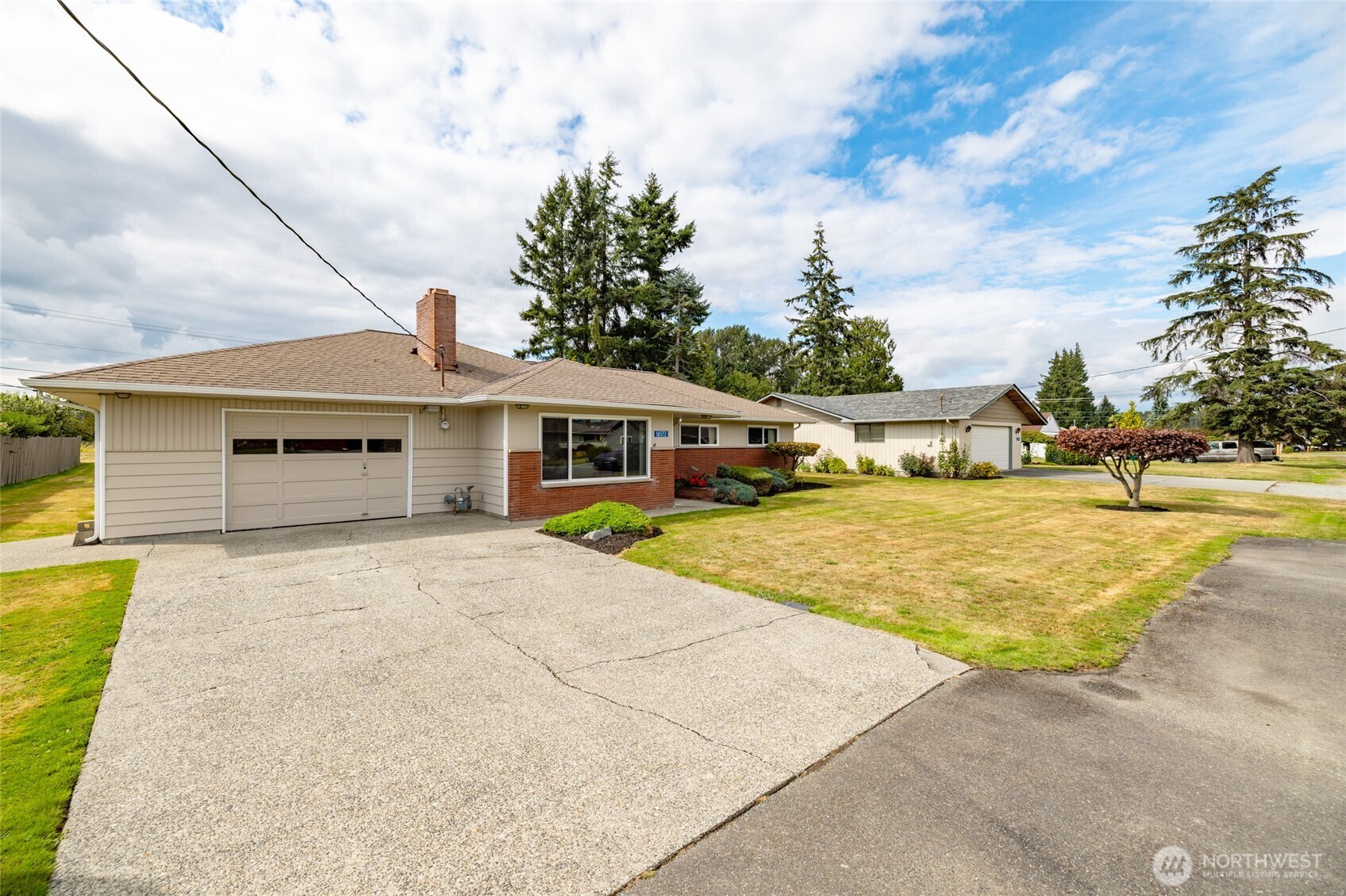 16572 S Wall Street Property Photo 3