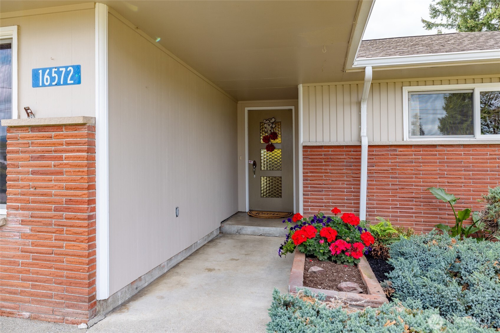 16572 S Wall Street Property Photo 4