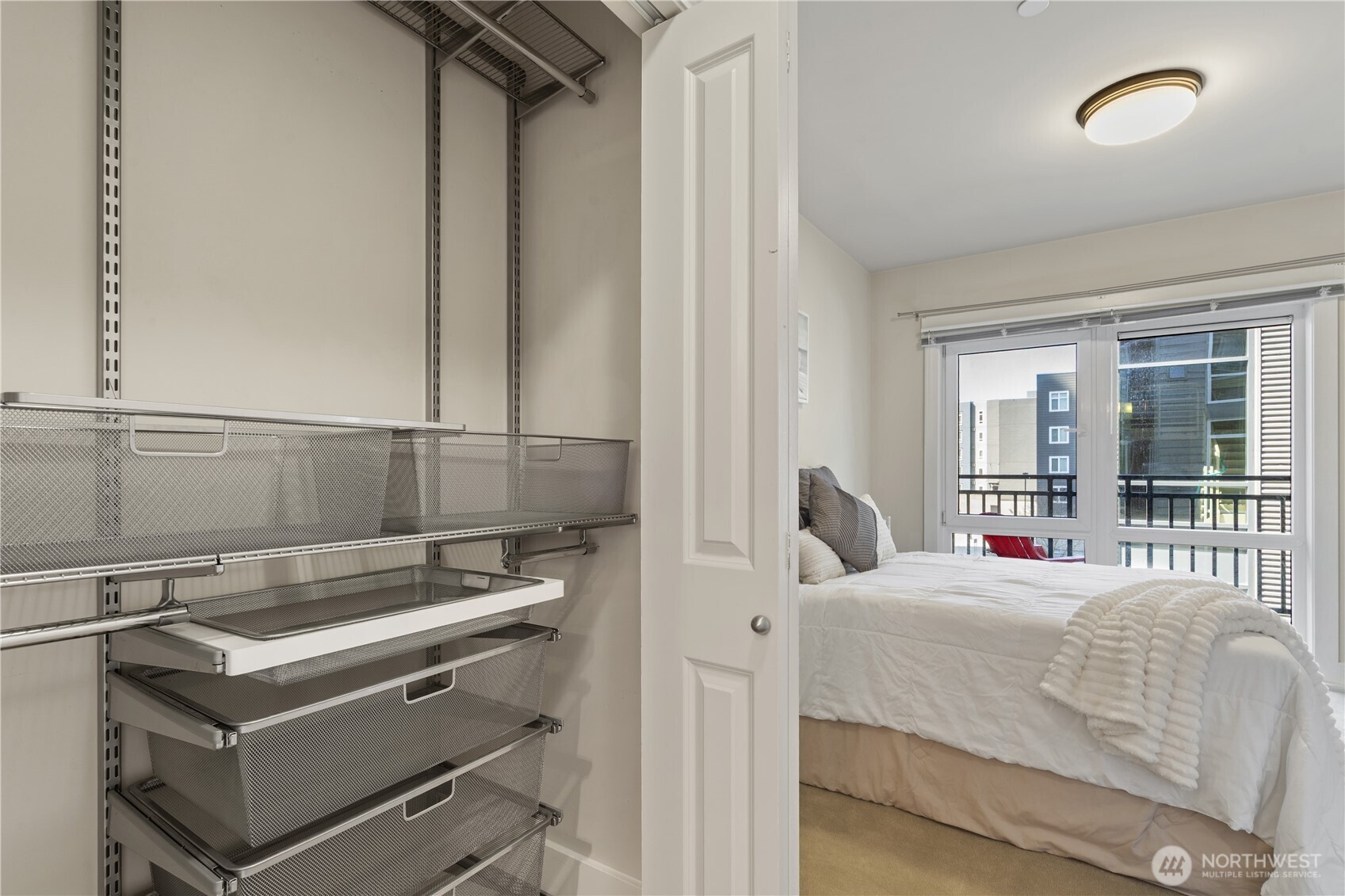 699 John Street 507 Property Photo 11