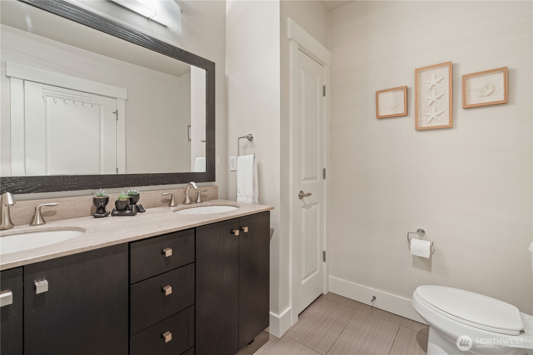 699 John Street 507 Property Photo 13