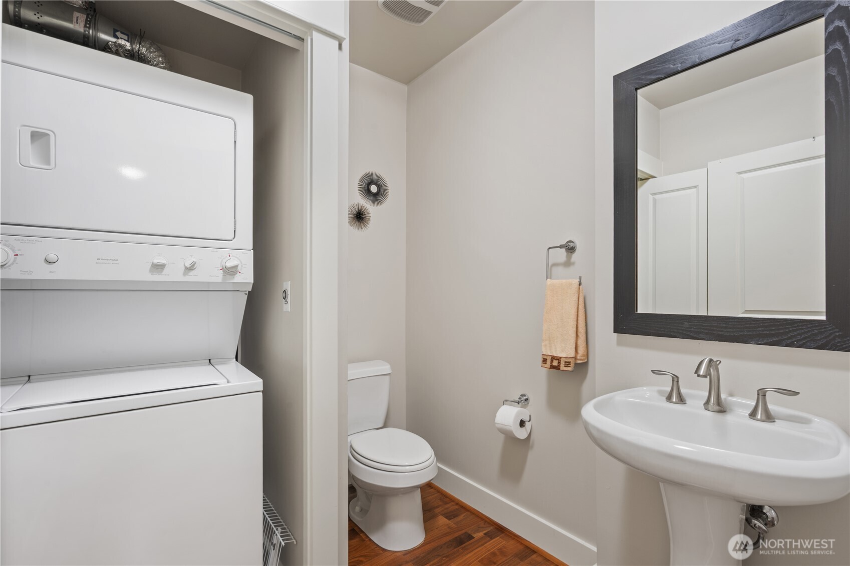 699 John Street 507 Property Photo 16