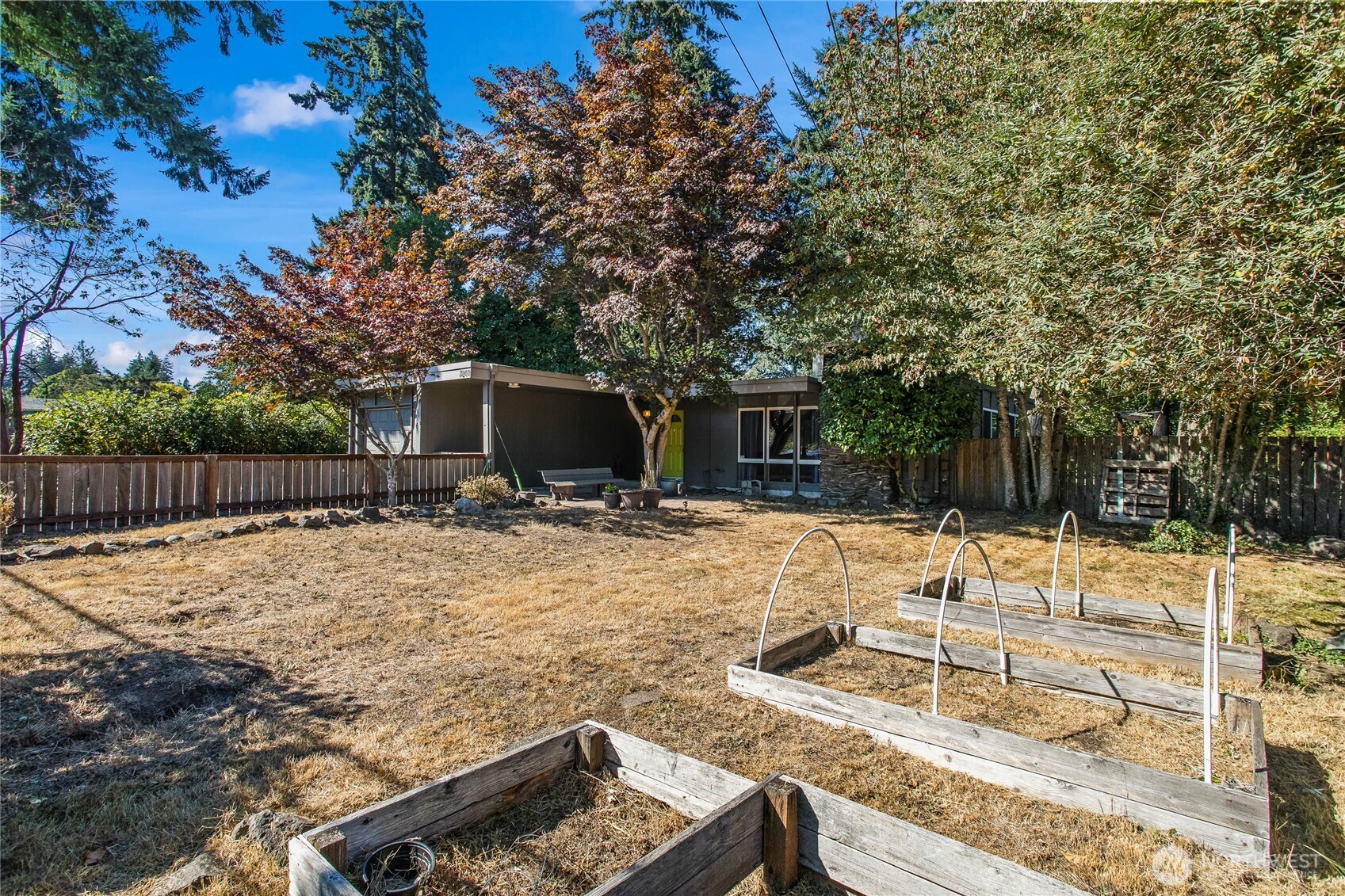 7211 44th Street Property Photo 3