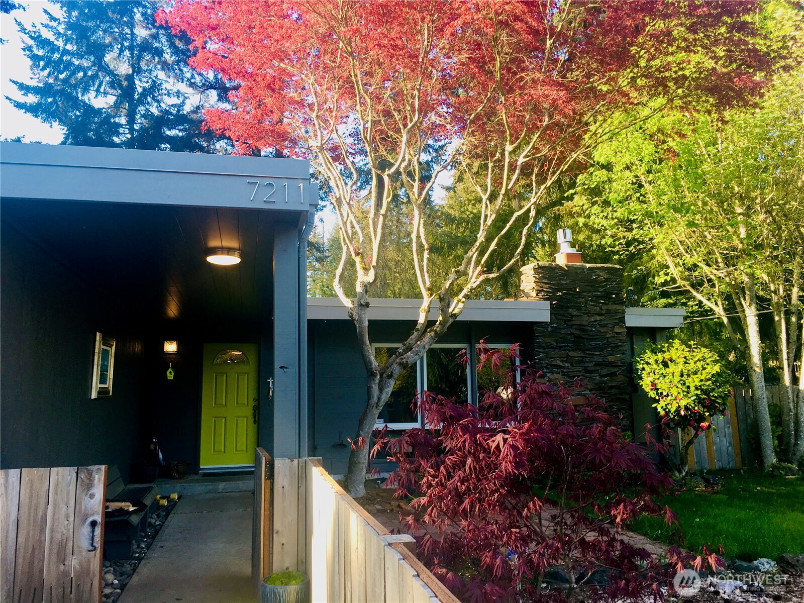 7211 44th Street Property Photo 4
