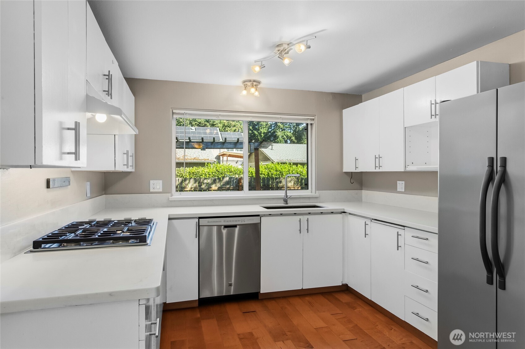 7211 44th Street Property Photo 9