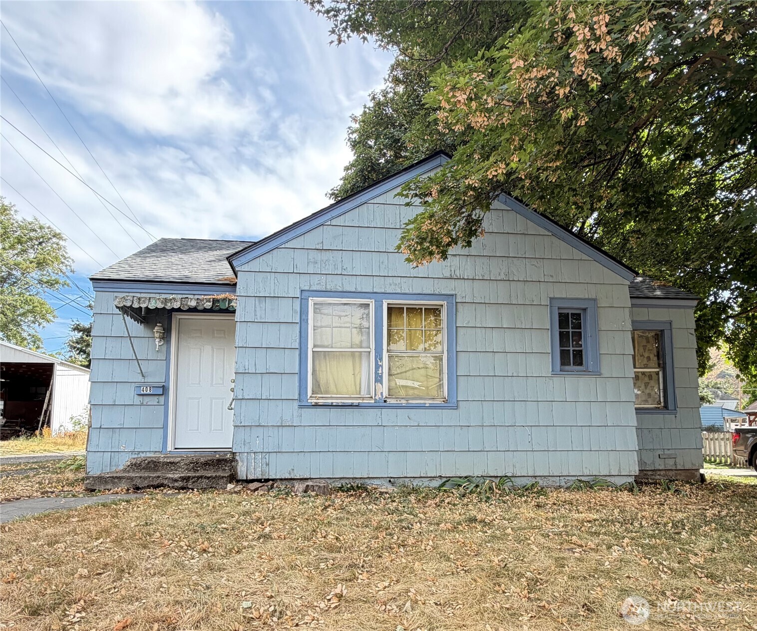 408 E Mustard Property Photo 1