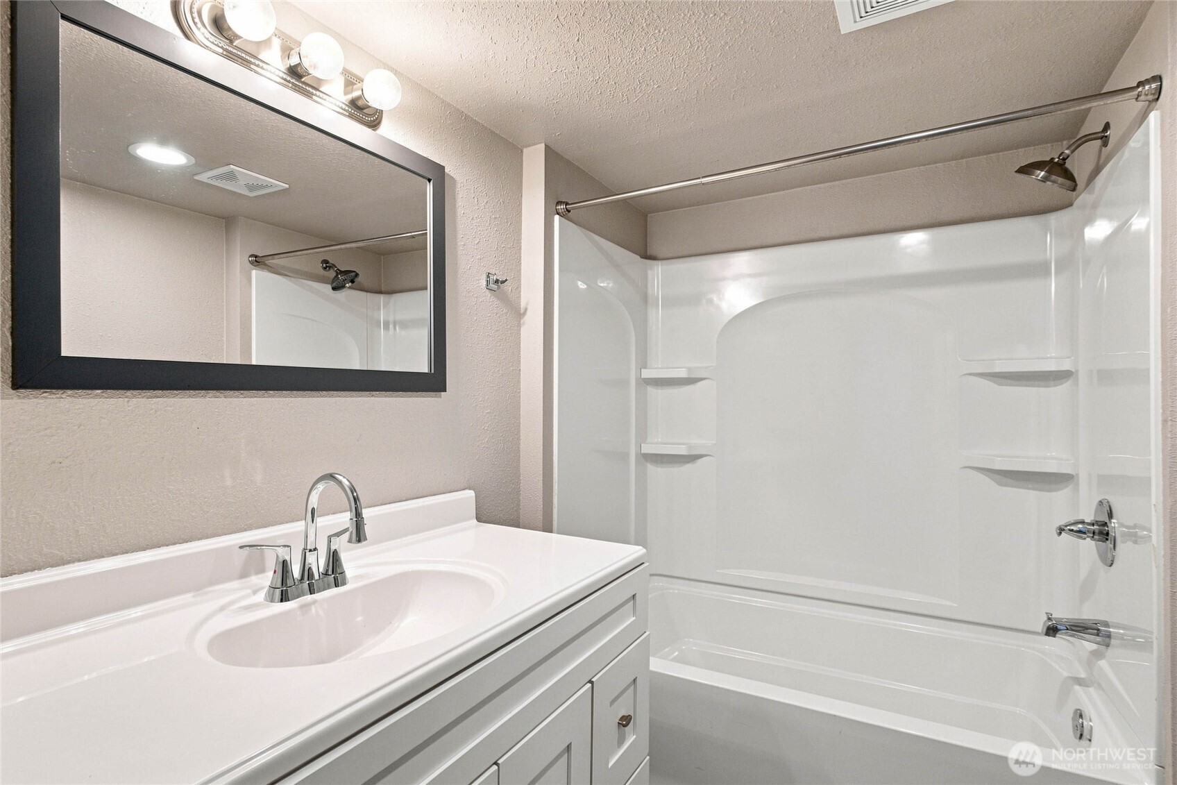 64 N James Avenue Property Photo 25