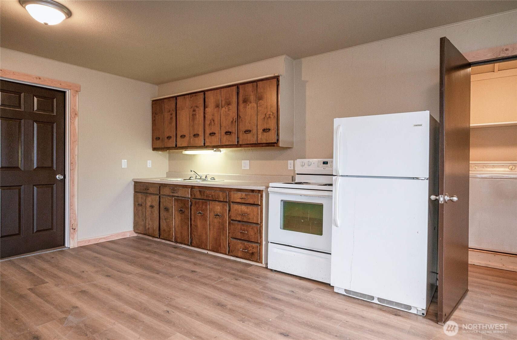 64 N James Avenue Property Photo 27