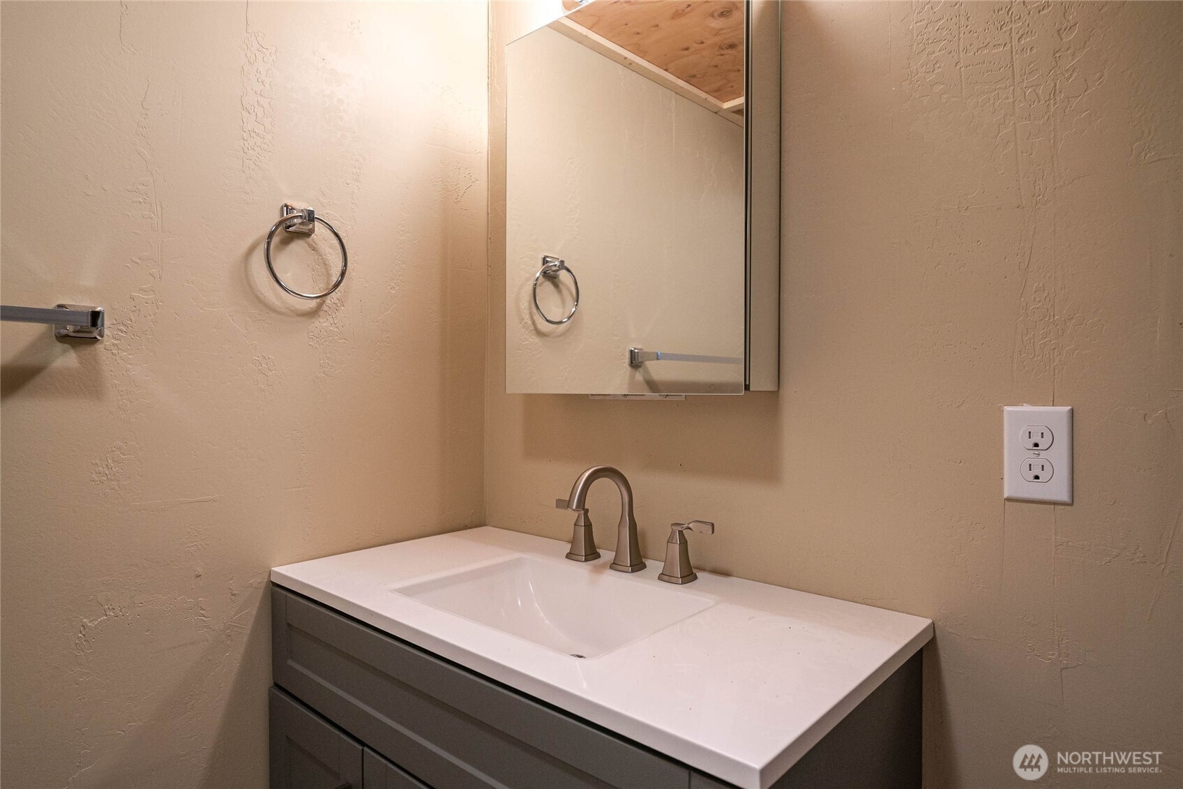 64 N James Avenue Property Photo 31
